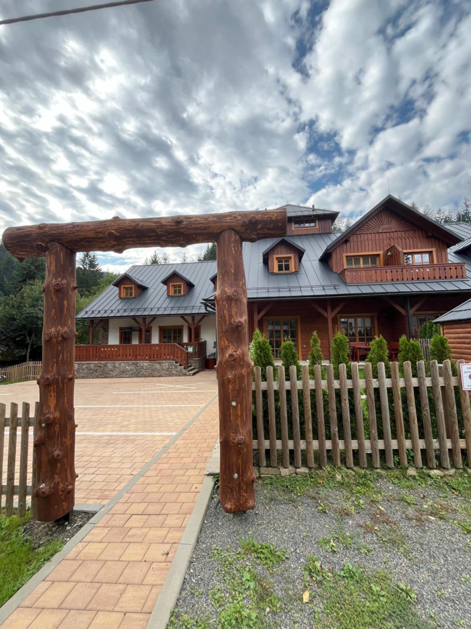 Apartmany La Siska Vsetin Bagian luar foto